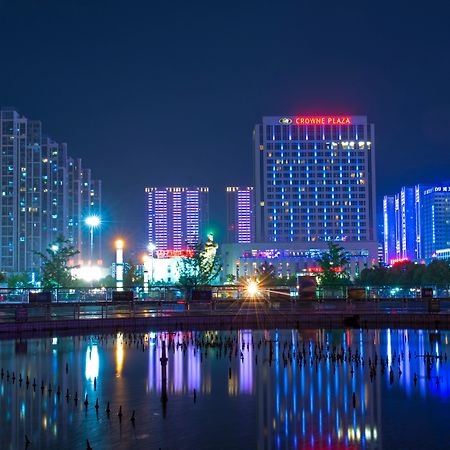 Hotel Crowne Plaza Xiangyang By Ihg Exterior foto