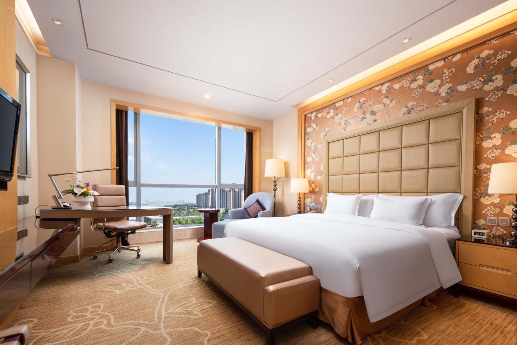 Hotel Crowne Plaza Xiangyang By Ihg Exterior foto
